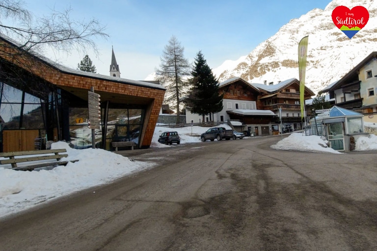 laziner-alm-parkplatz