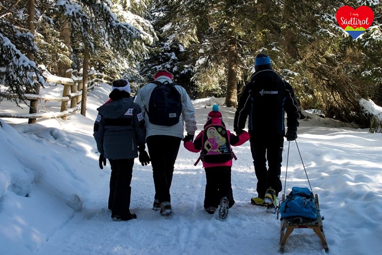 Familienwanderung auf Rodeneckeralm